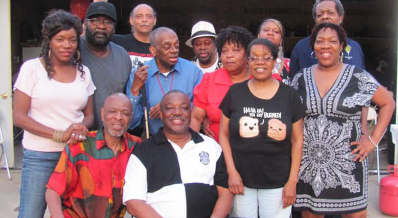 CARL LAMAR DRIVEWAY-GROUP PIC